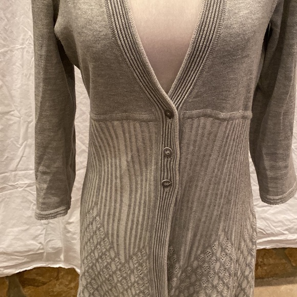 Super cute, long gray cardigan with buttons. - Picture 2 of 6